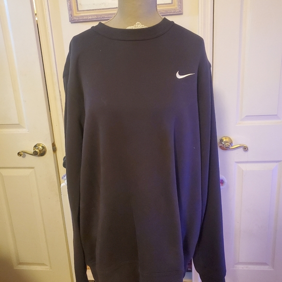 Nike Sweatshirt - Picture 2 of 11